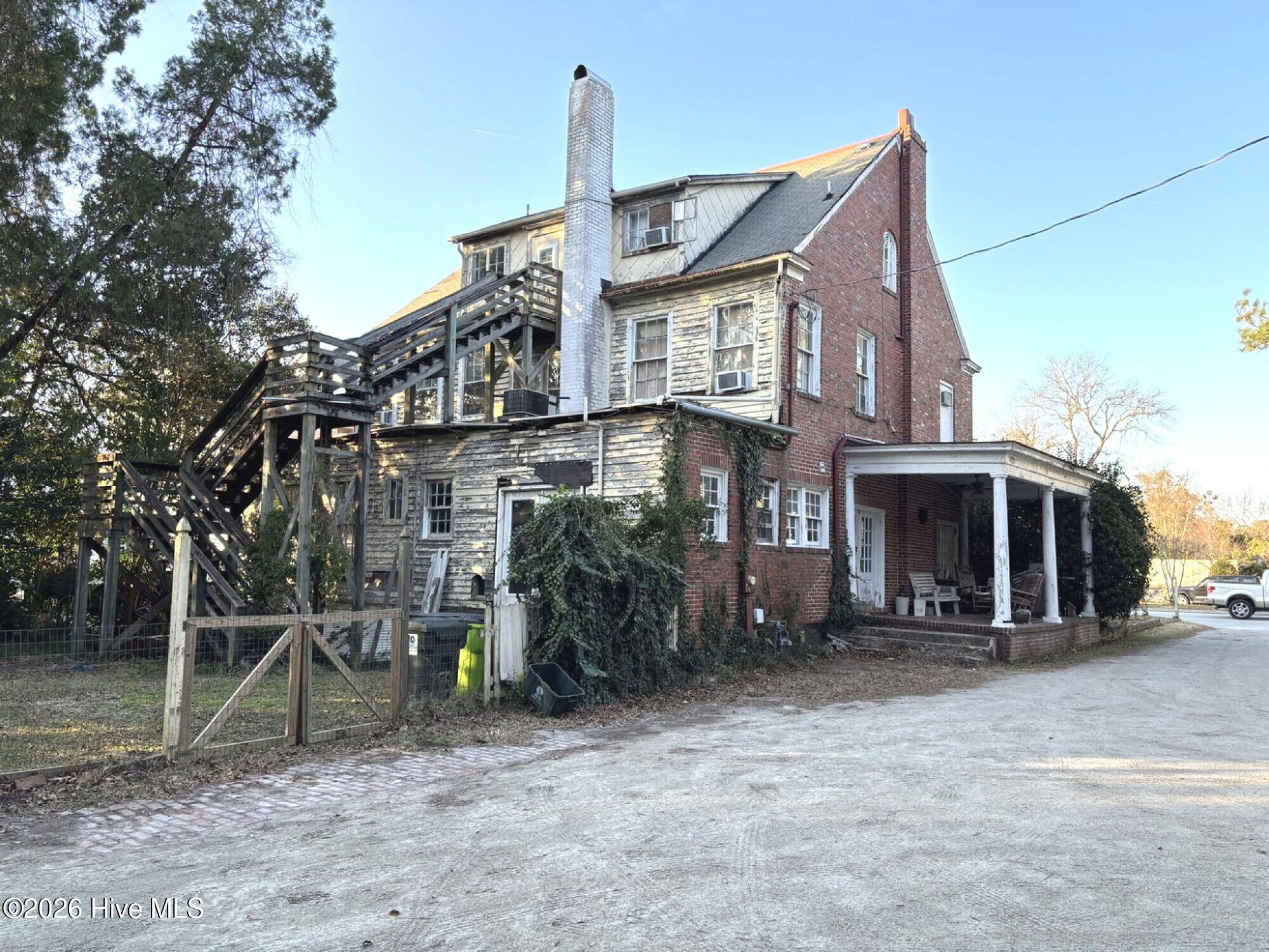 709 Broad Street New Bern, NC 28562 - Photo 4 of 5 709 Broad Street