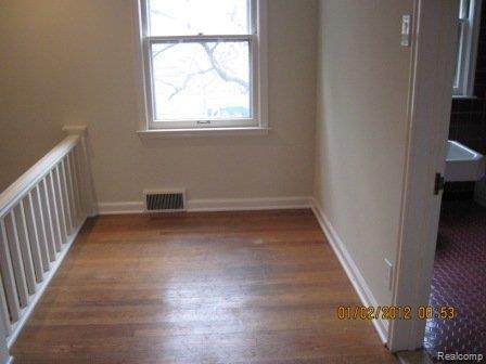 541 Barrington Road Detroit, MI 48215 - Photo 14 of 15 014.JPG