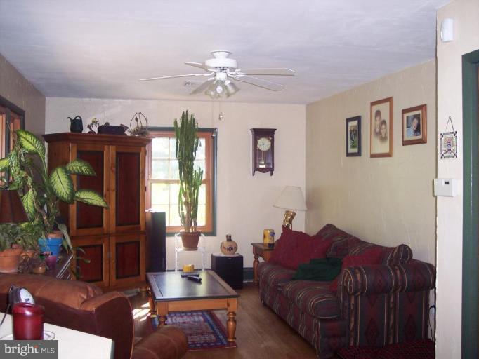 253 Silver Run Valley Road Westminster, MD 21158 - Photo 11 of 16 Living Room
