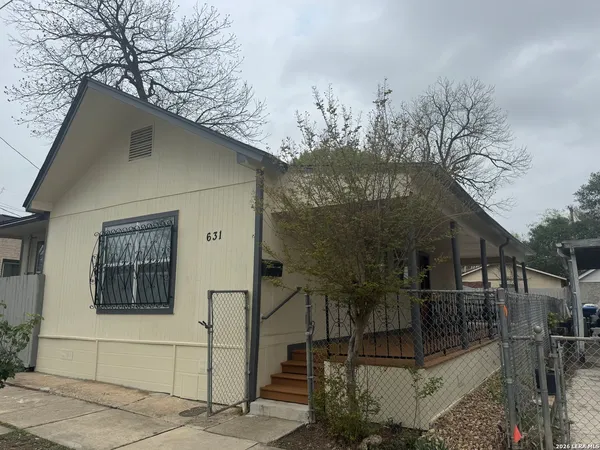 $3,500 | 631 East Mistletoe, San Antonio, TX 78212