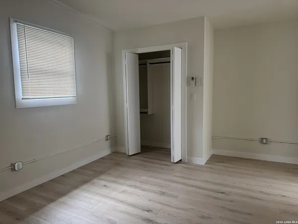 $3,500 | 631 East Mistletoe, San Antonio, TX 78212