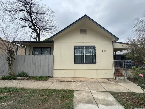 $3,500 | 631 East Mistletoe, San Antonio, TX 78212