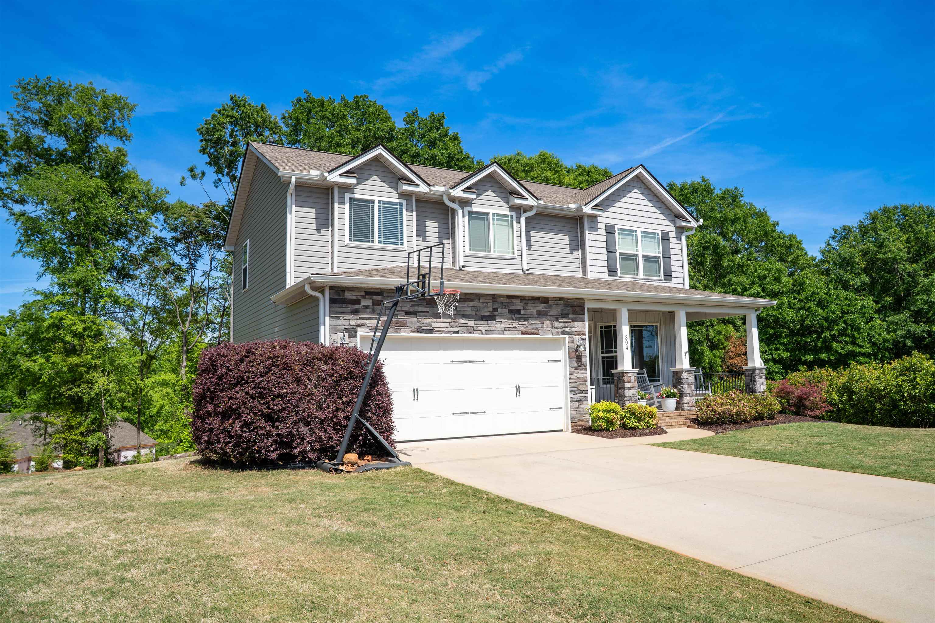 304 Grayson Drive Moore, SC 29369 - Photo 4 of 49