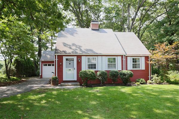 30 Bay View Road Wellesley, MA 02482 - Photo 1 of 8 a view of a house with backyard and garden