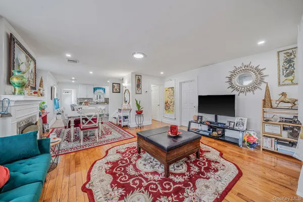 $699,999 | 48 Hillside Avenue, Freeport, NY 11520