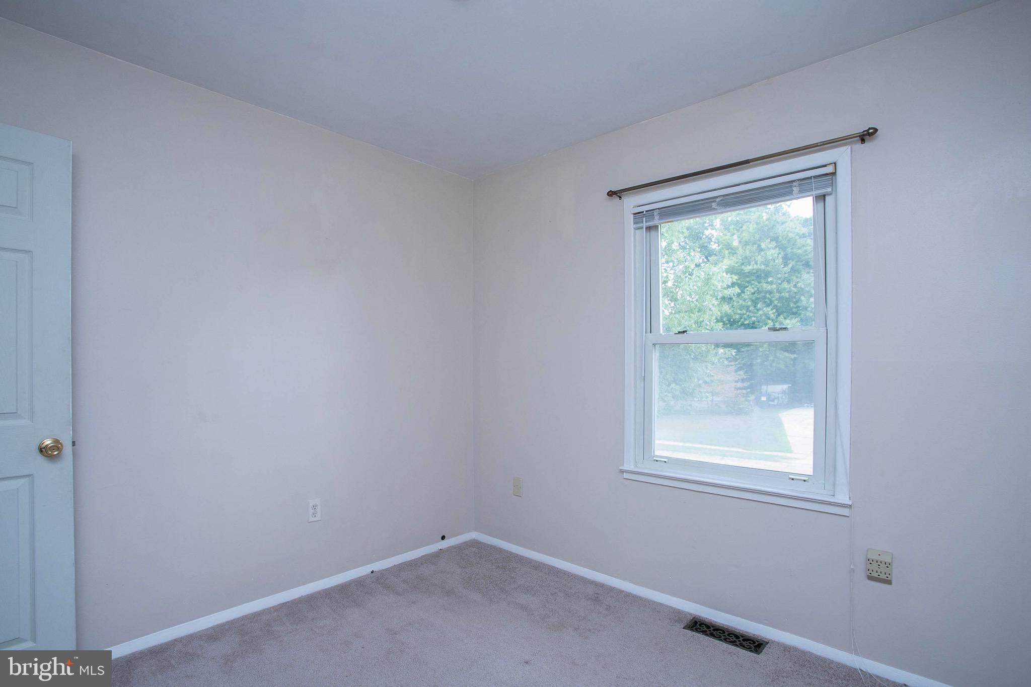 1147 Harvard Road Waldorf, MD 20602 - Photo 14 of 34 Bedroom
