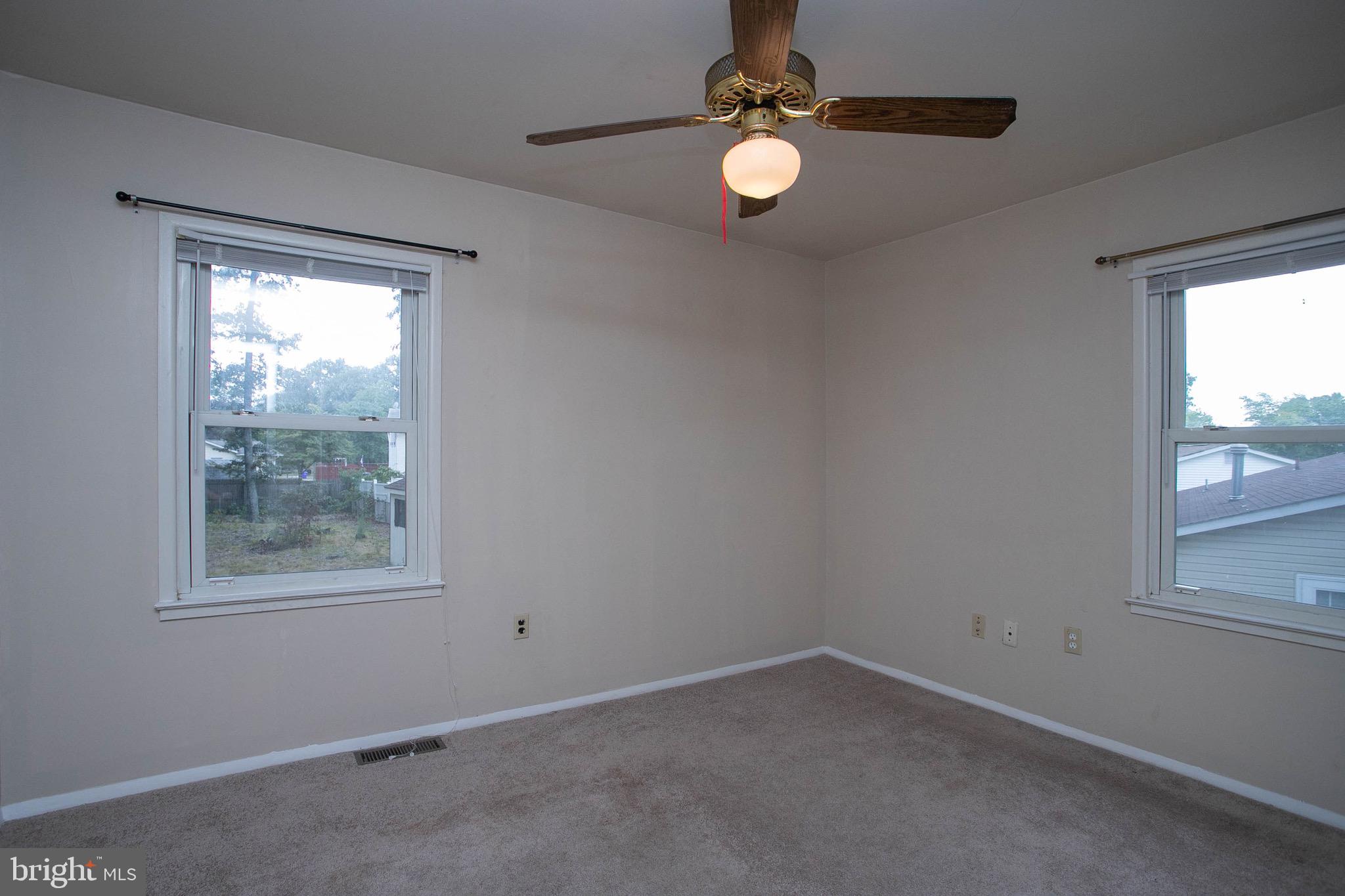 1147 Harvard Road Waldorf, MD 20602 - Photo 15 of 34 Bedroom
