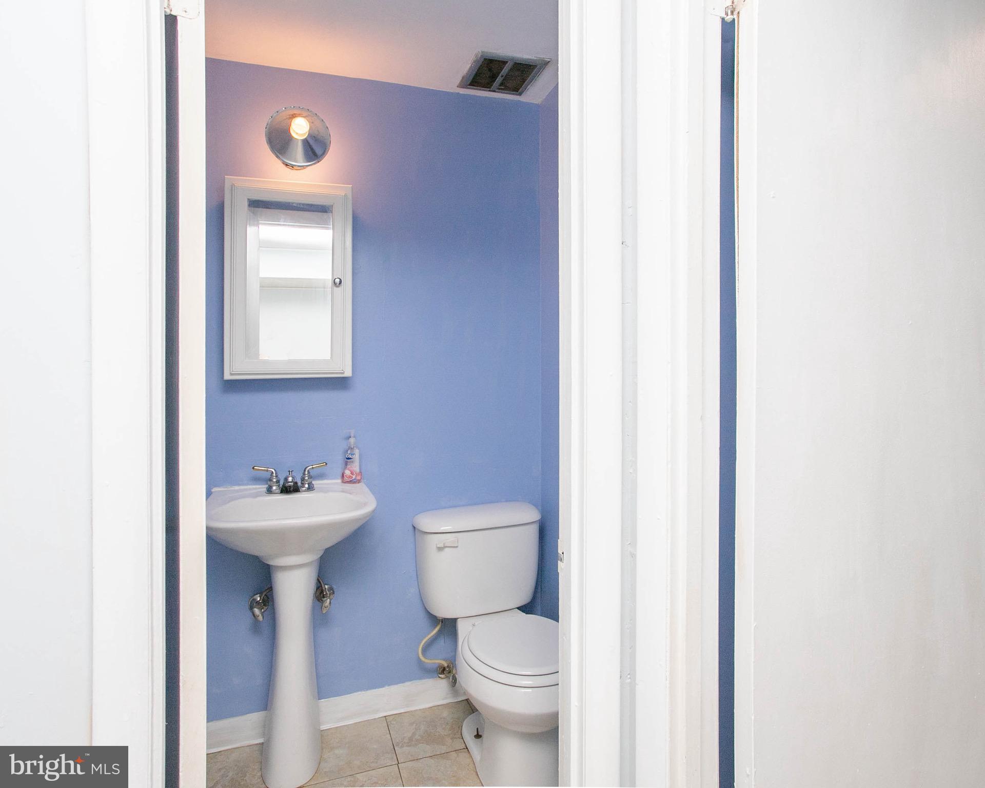 1147 Harvard Road Waldorf, MD 20602 - Photo 21 of 34 Half bath