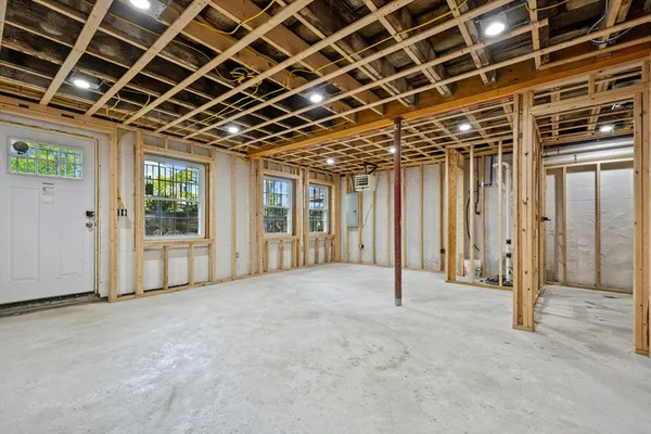 $579,000 | 8 Pine Street, Unit 4, Boston, MA 02136