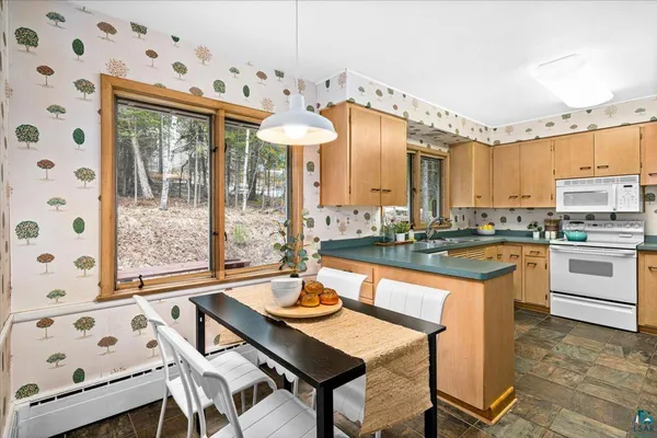 $489,900 | 3621 East Superior Street, Duluth, MN 55804