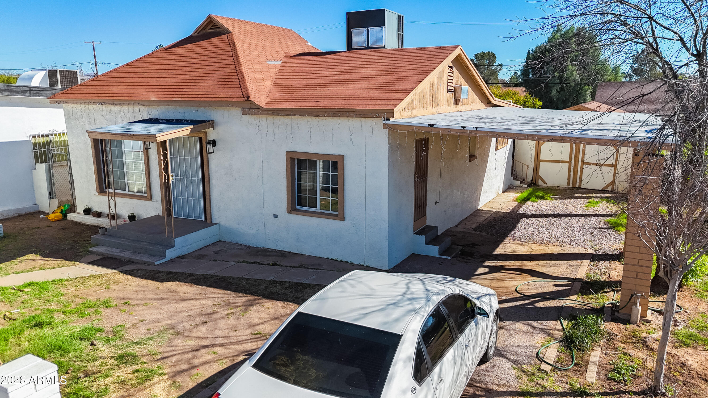 a front view of house with yard