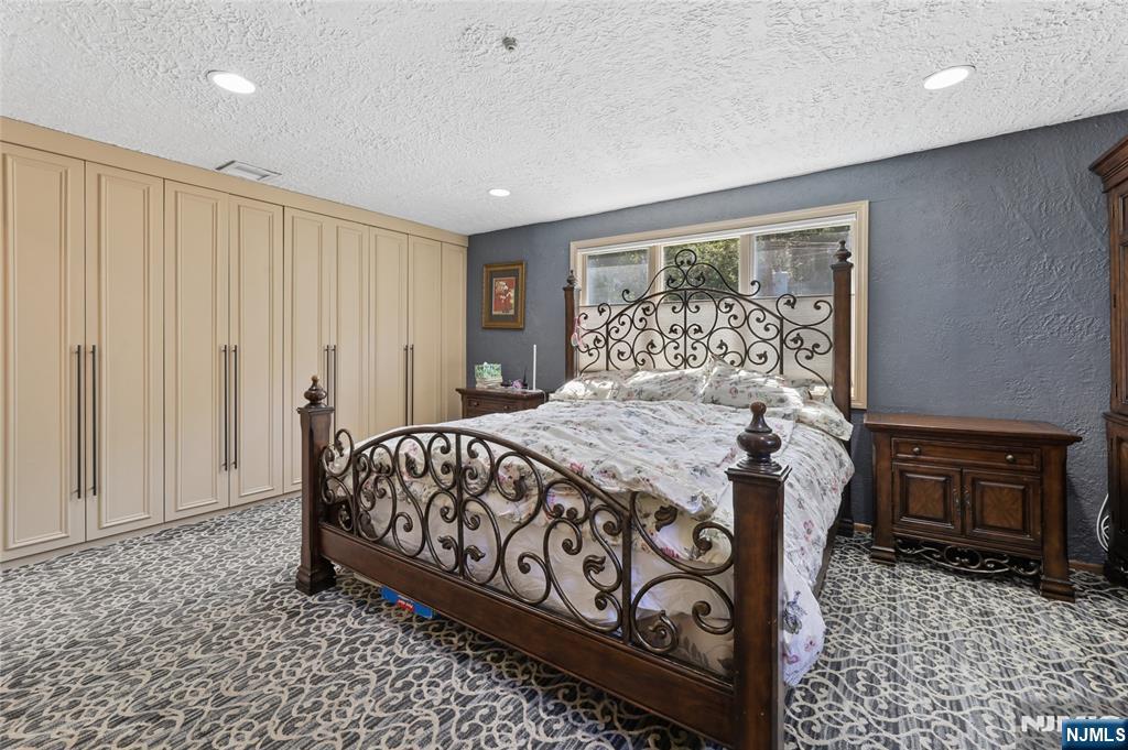 1474 Windsor Road Teaneck, NJ 07666 - Photo 30 of 41