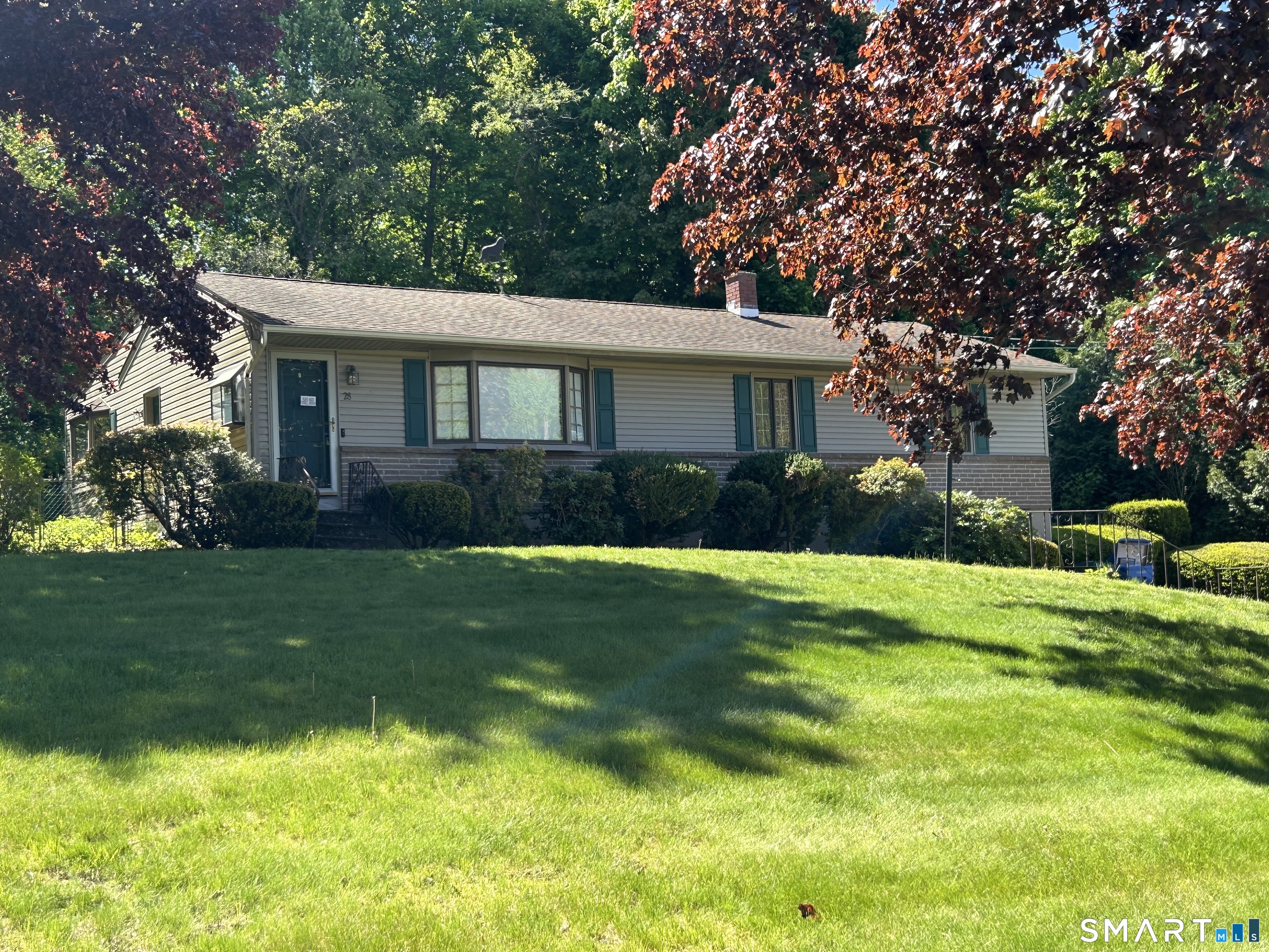 28 Goebel Road Hamden, CT 06514 - Photo 1 of 14