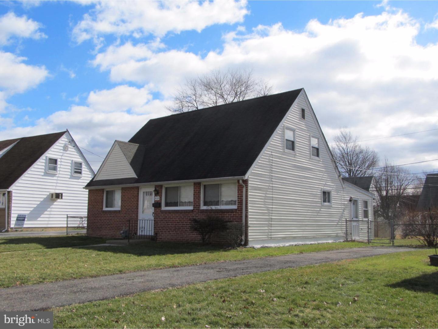 820 Cricket Road Secane, PA 19018 - Photo 2 of 18 Exterior Side