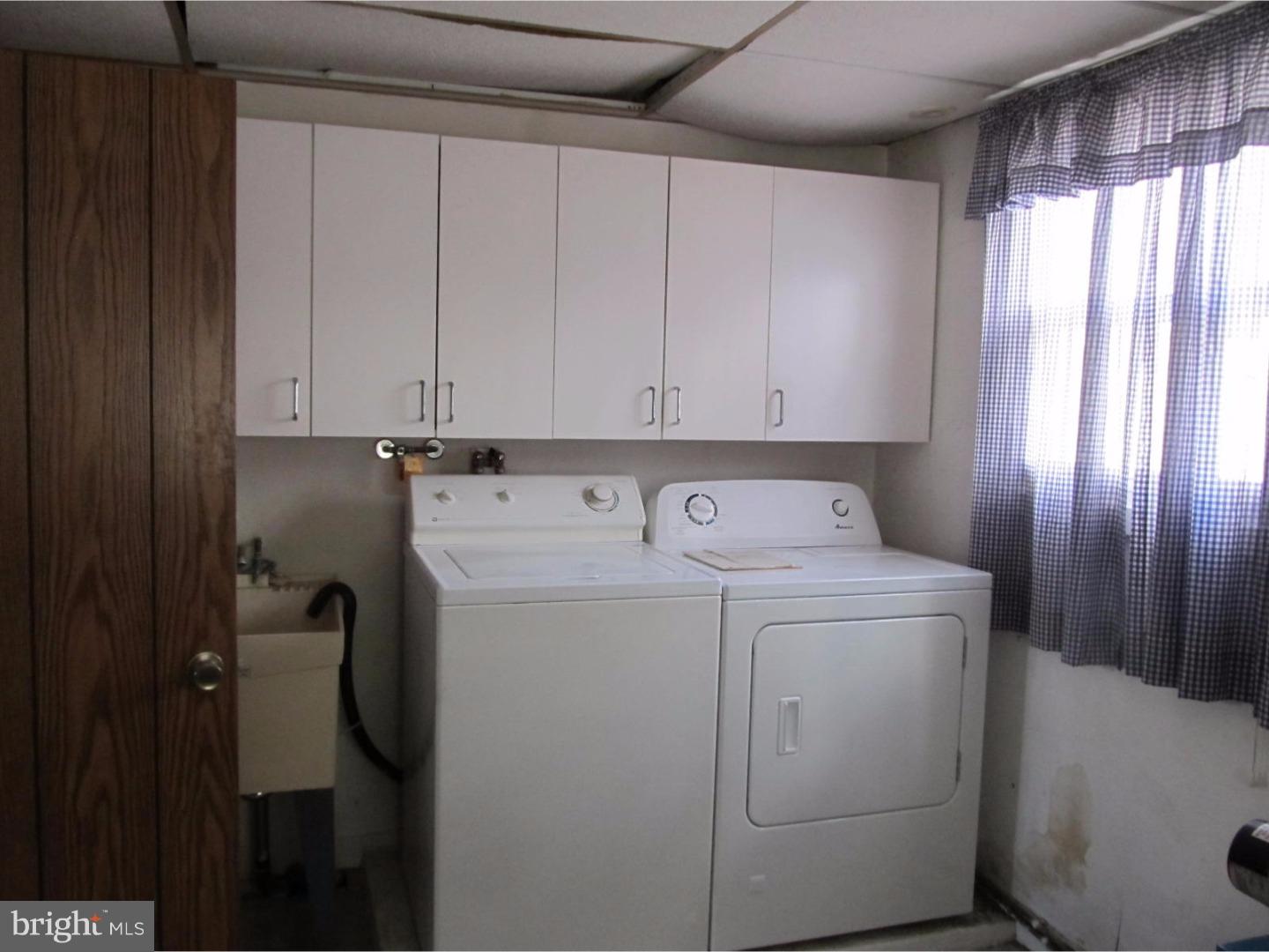 820 Cricket Road Secane, PA 19018 - Photo 16 of 18 Laundry Room