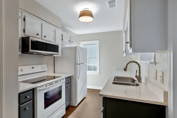 $399,900 | 814 Marquette Drive, Nashville, TN 37205