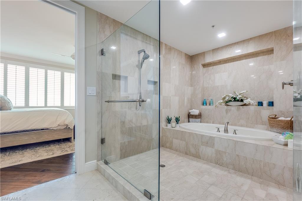 275 Indies Way, Unit 1002 Naples, FL 34110 - Photo 24 of 48 Primary Bathroom