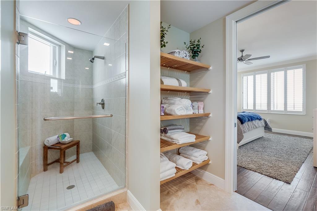 275 Indies Way, Unit 1002 Naples, FL 34110 - Photo 29 of 48 Full bathroom
