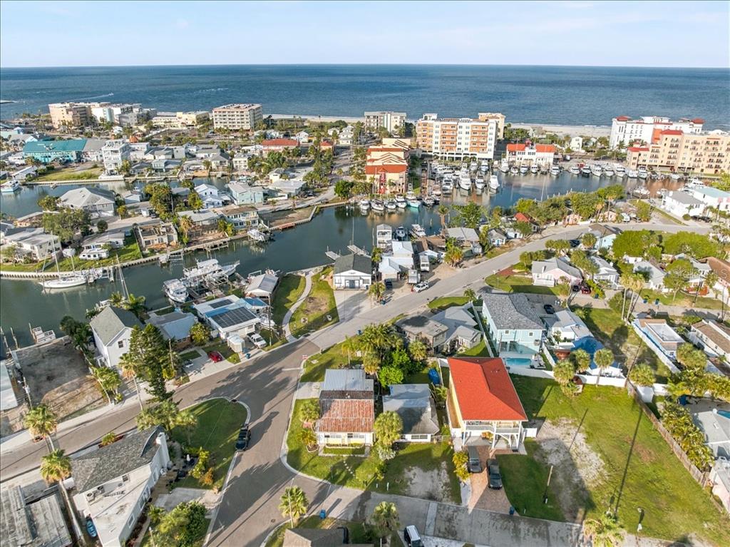 13104 4th Street East Madeira Beach, FL 33708 - Photo 11 of 29