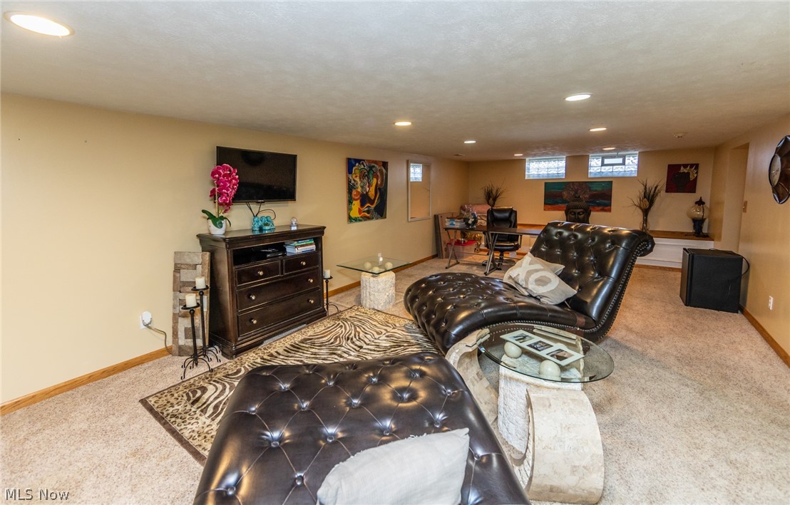 6468 South Canterbury Road Parma, OH 44129 - Photo 22 of 27
