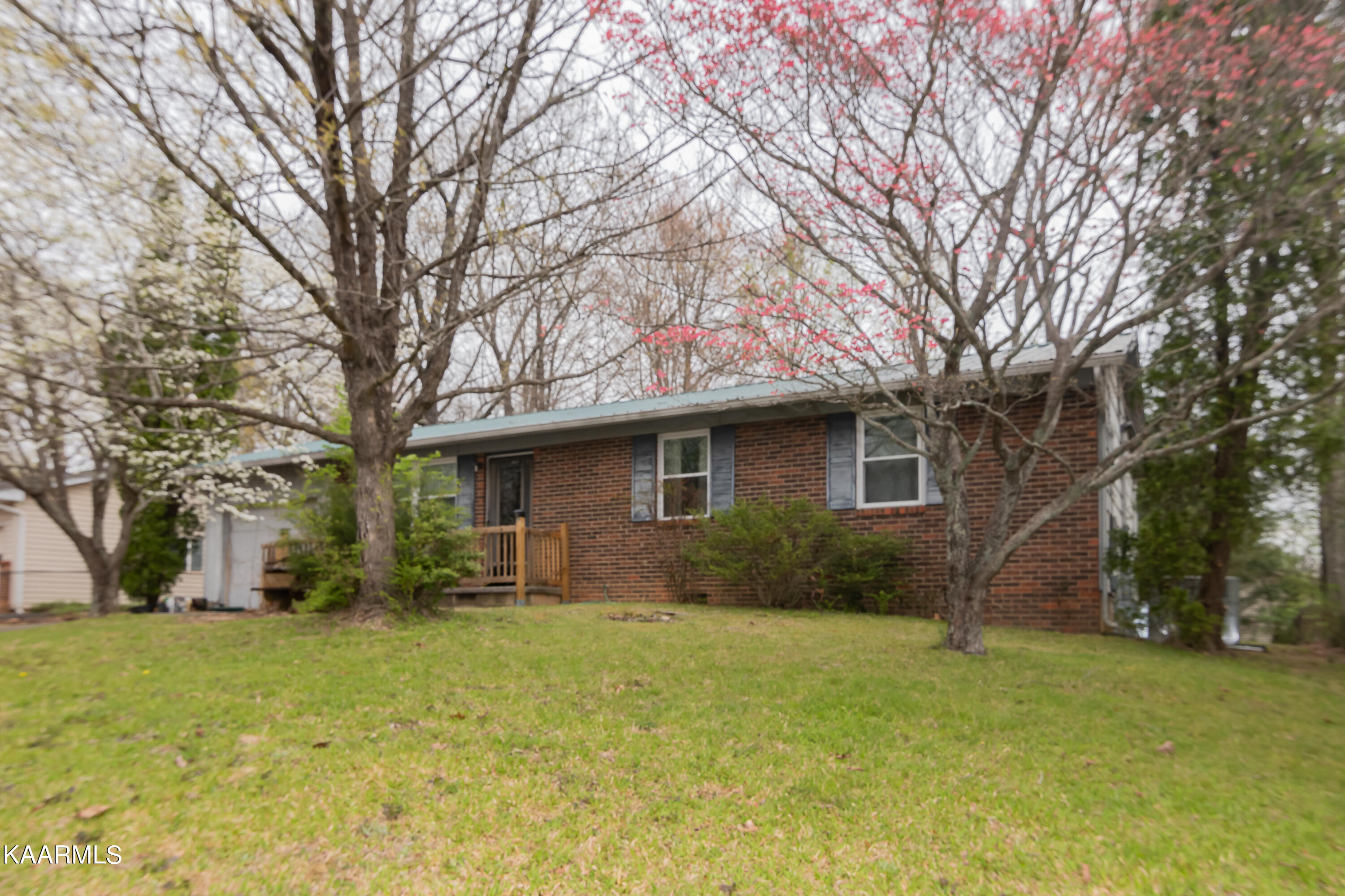 5317 Foxwood Road Knoxville, TN 37921 - Photo 2 of 10 Amanda-15