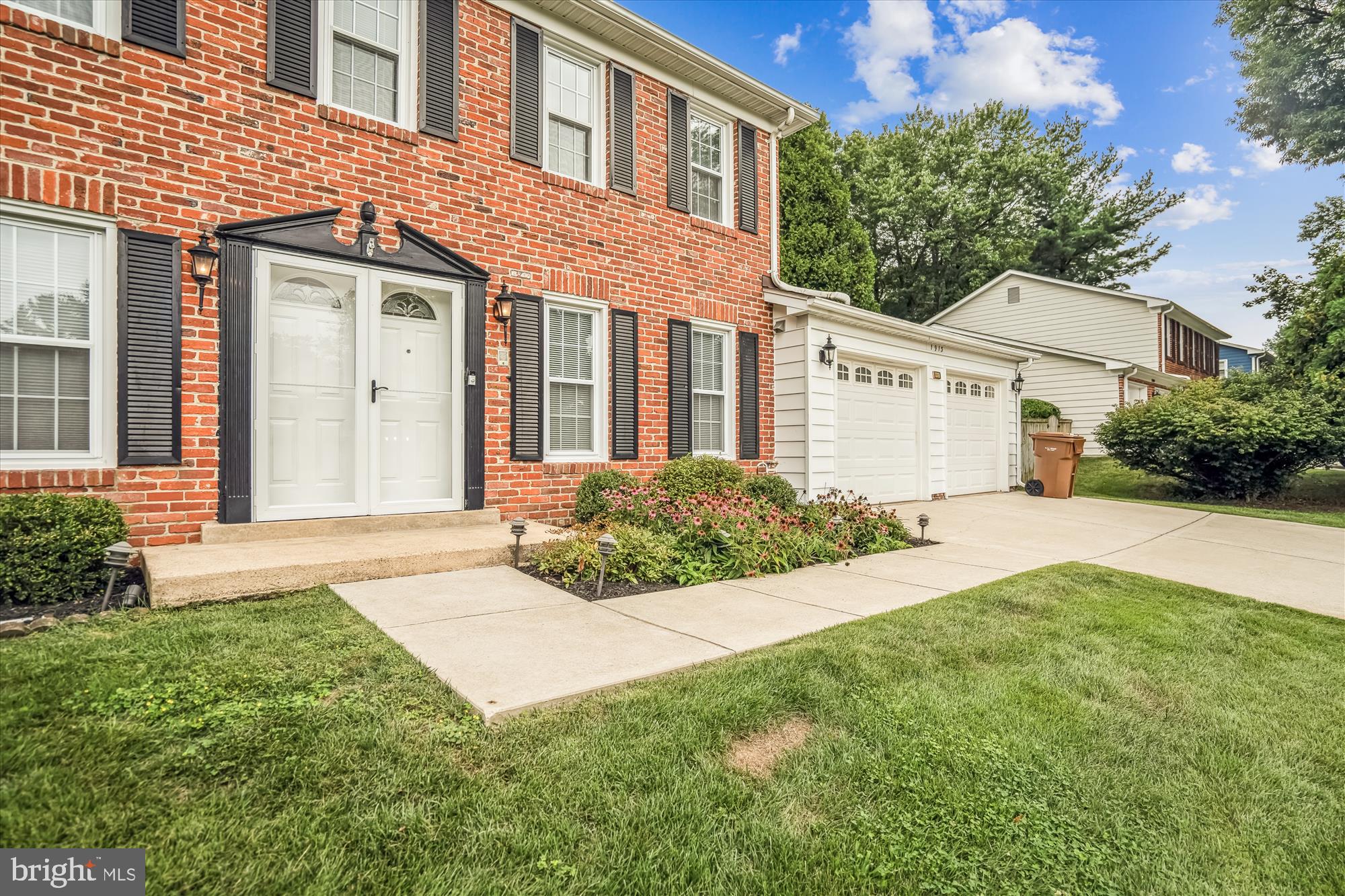 1913 Hopefield Road Silver Spring, MD 20905 - Photo 3 of 67 Walk