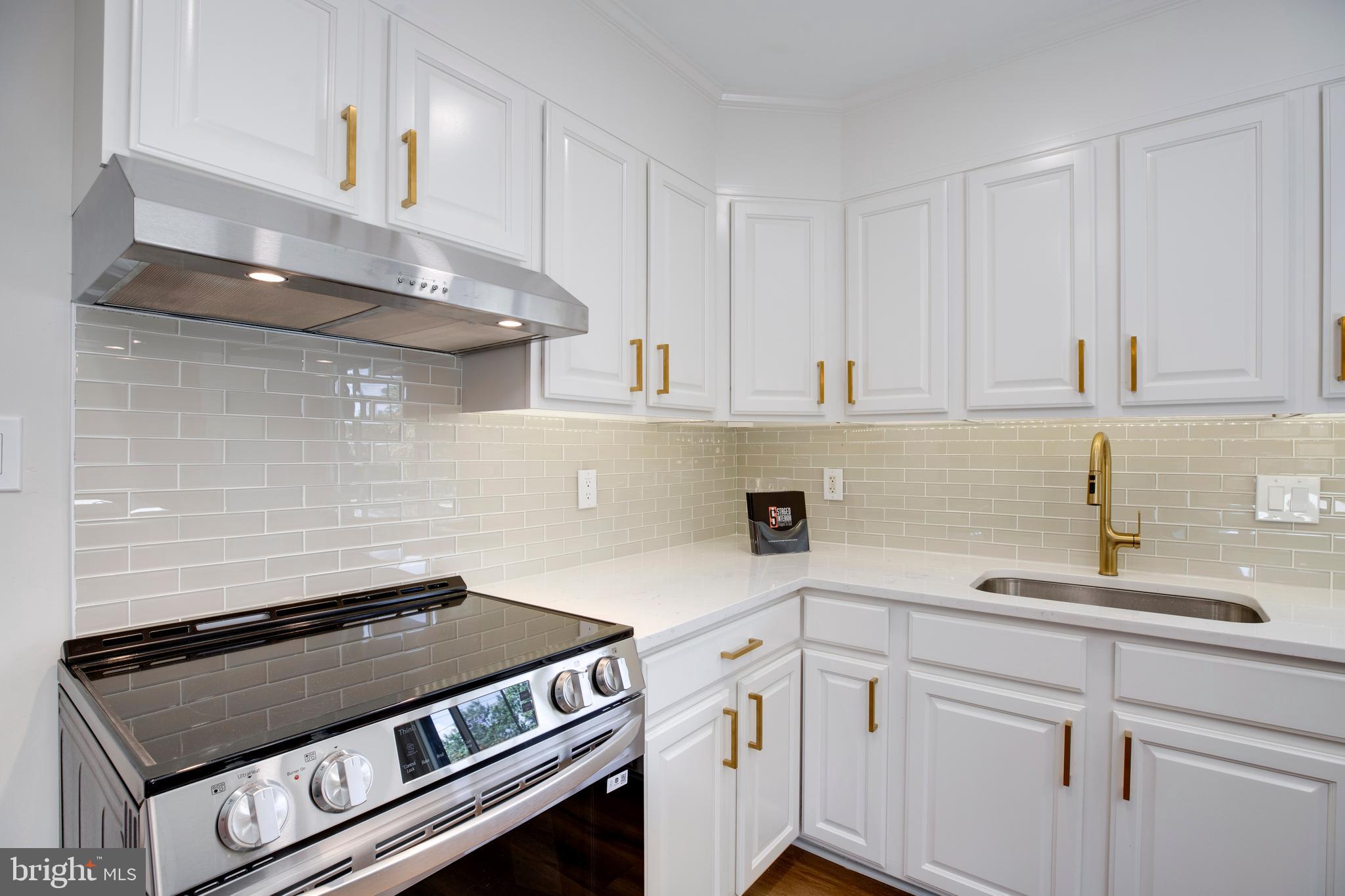 6815 Front Royal Road Springfield, VA 22151 - Photo 10 of 57