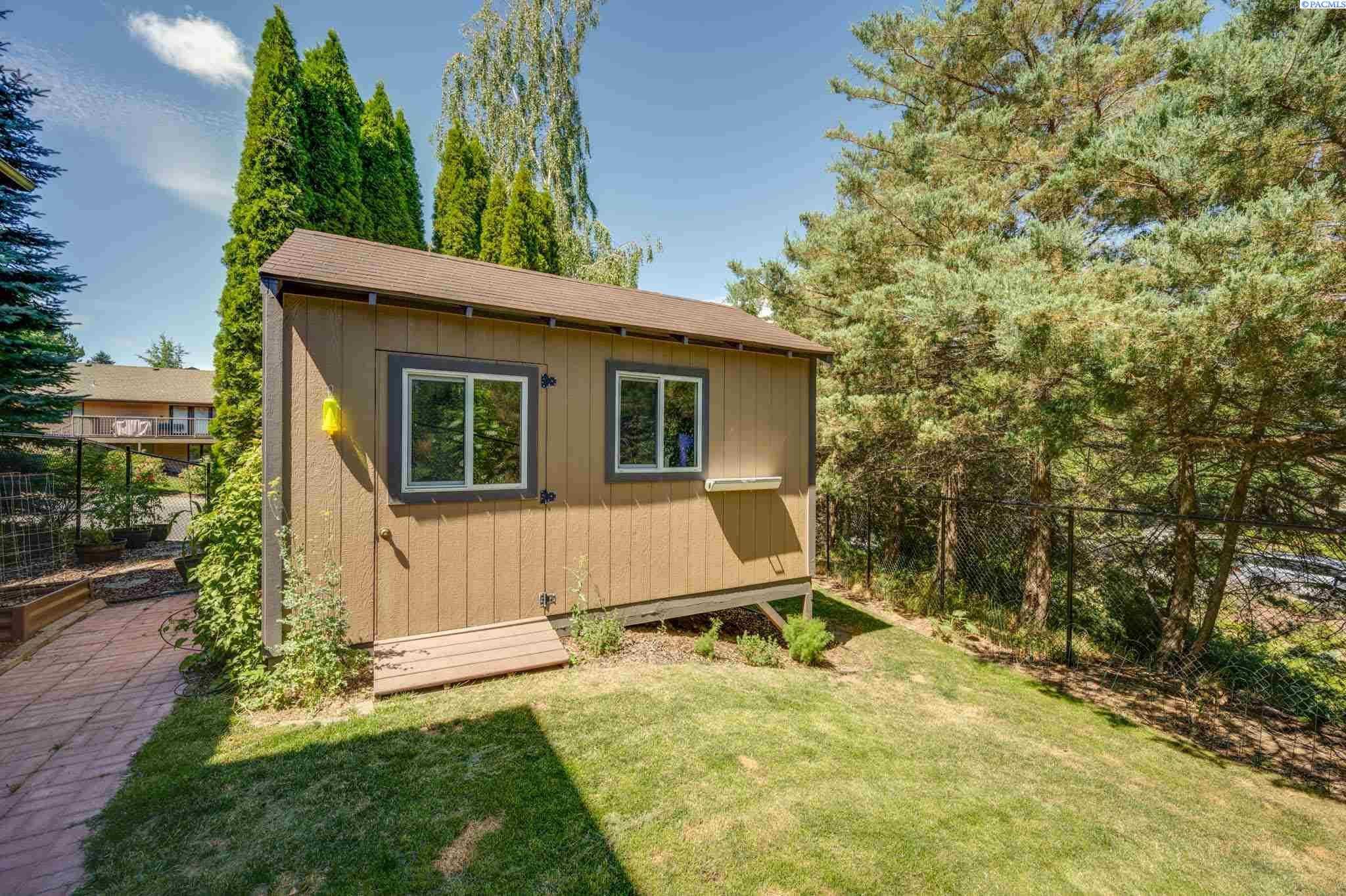 800 Southeast Edge Knoll Drive Pullman, WA 99163 - Photo 27 of 30 Gallery Image 27