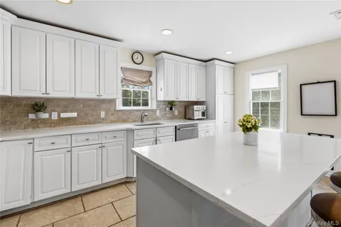 $1,575,000 | 47 Syosset Circle, Syosset, NY 11791