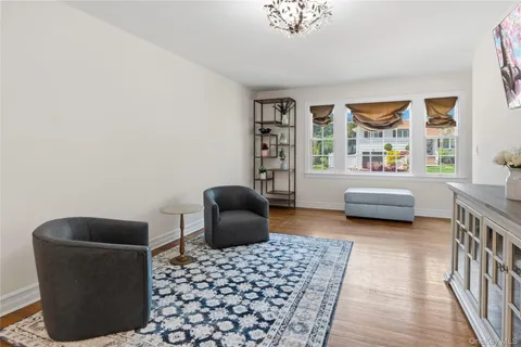 $1,575,000 | 47 Syosset Circle, Syosset, NY 11791