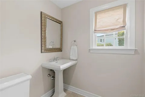 $1,575,000 | 47 Syosset Circle, Syosset, NY 11791