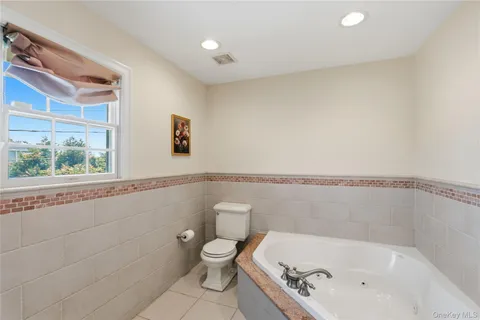 $1,575,000 | 47 Syosset Circle, Syosset, NY 11791