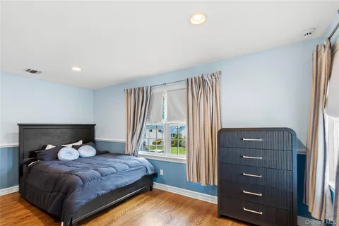 $1,575,000 | 47 Syosset Circle, Syosset, NY 11791