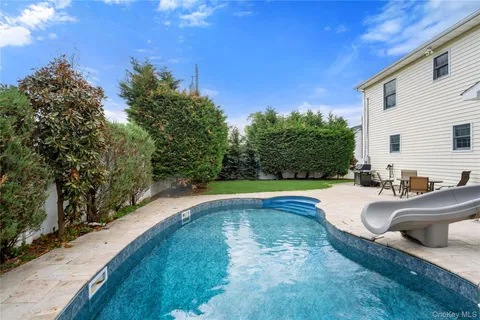 $1,575,000 | 47 Syosset Circle, Syosset, NY 11791