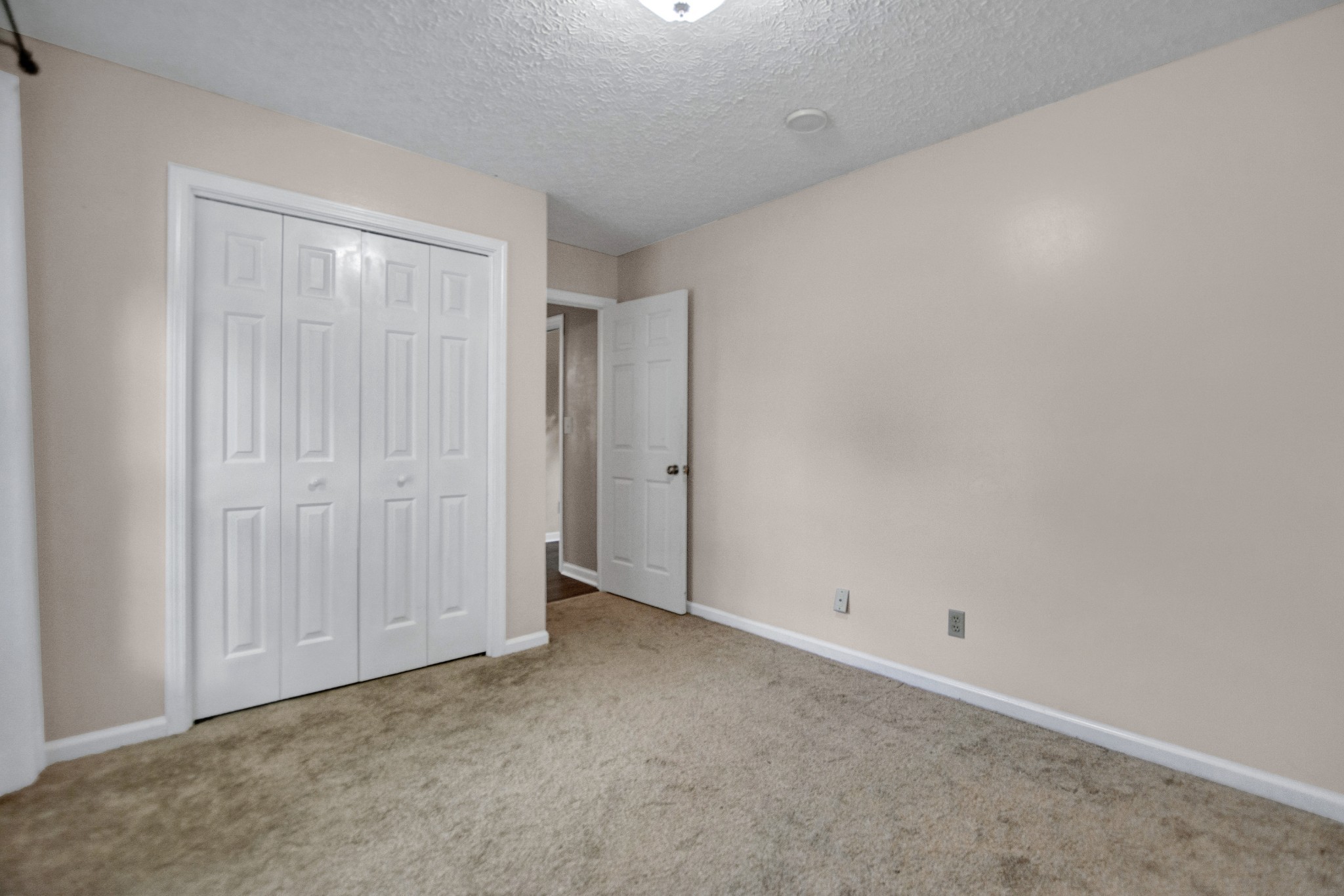 128 South Richview Road Clarksville, TN 37043 - Photo 11 of 19 a view of an empty room