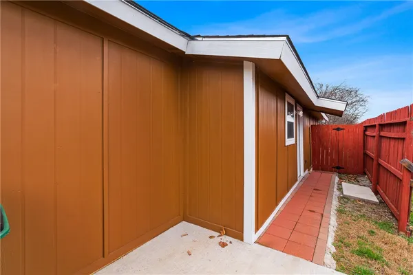 $1,200 | 4414 Diane Drive, Unit 1B, Austin, TX 78745