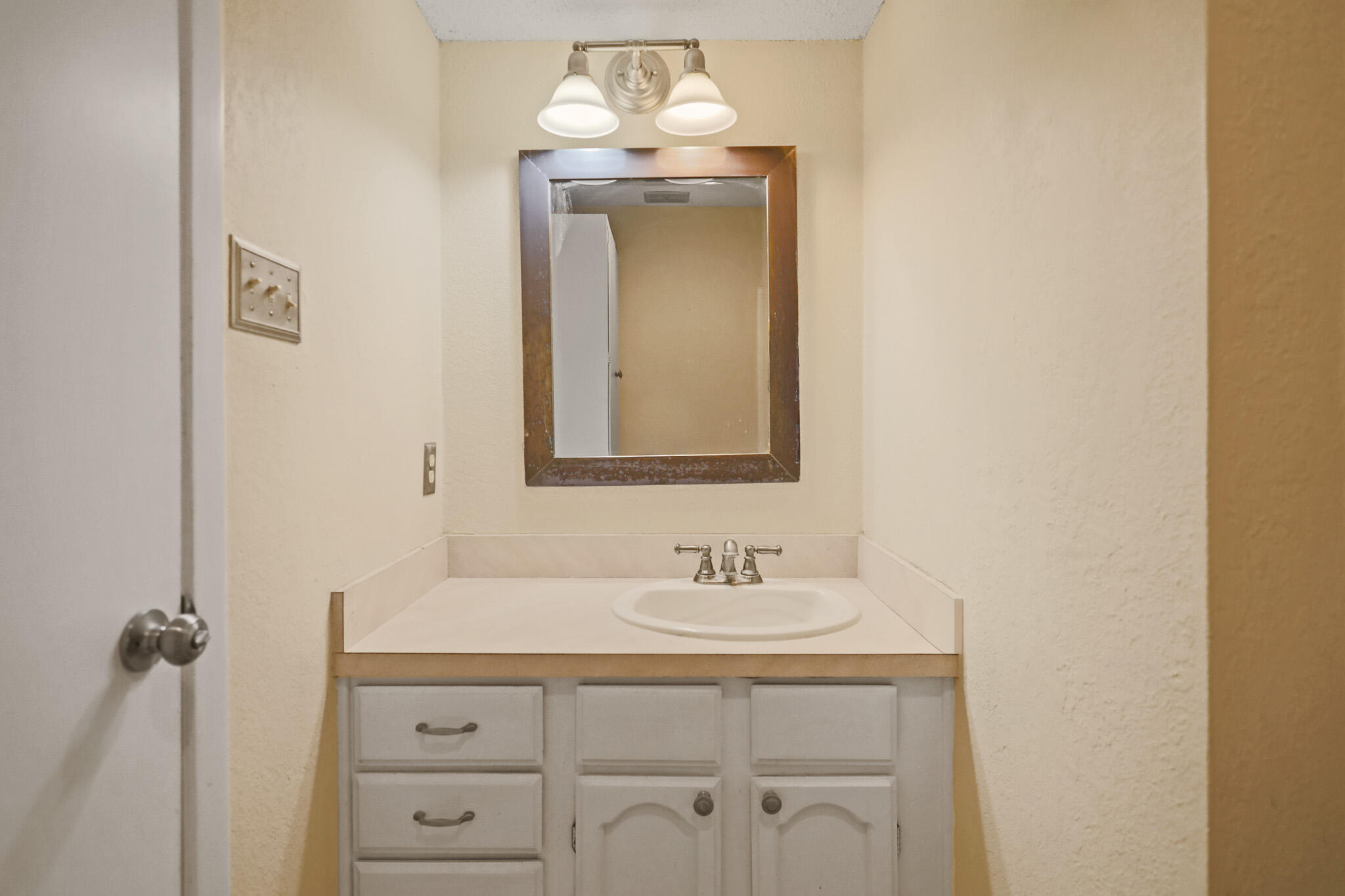 4701 48th Street Lubbock, TX 79414 - Photo 32 of 43 IMG_4147