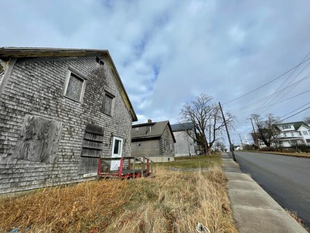 81 Main Street Lubec, ME 04652 - Photo 20 of 28 IMG_4679 (1)