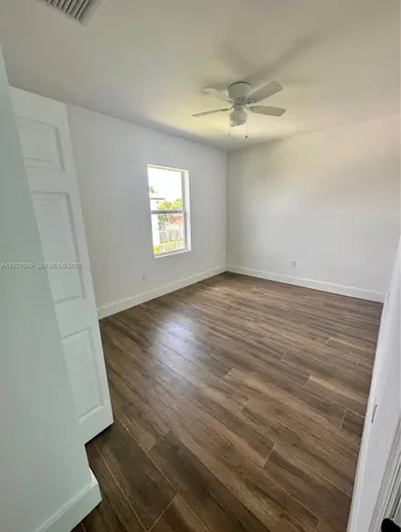 a view of room with an outdoor space