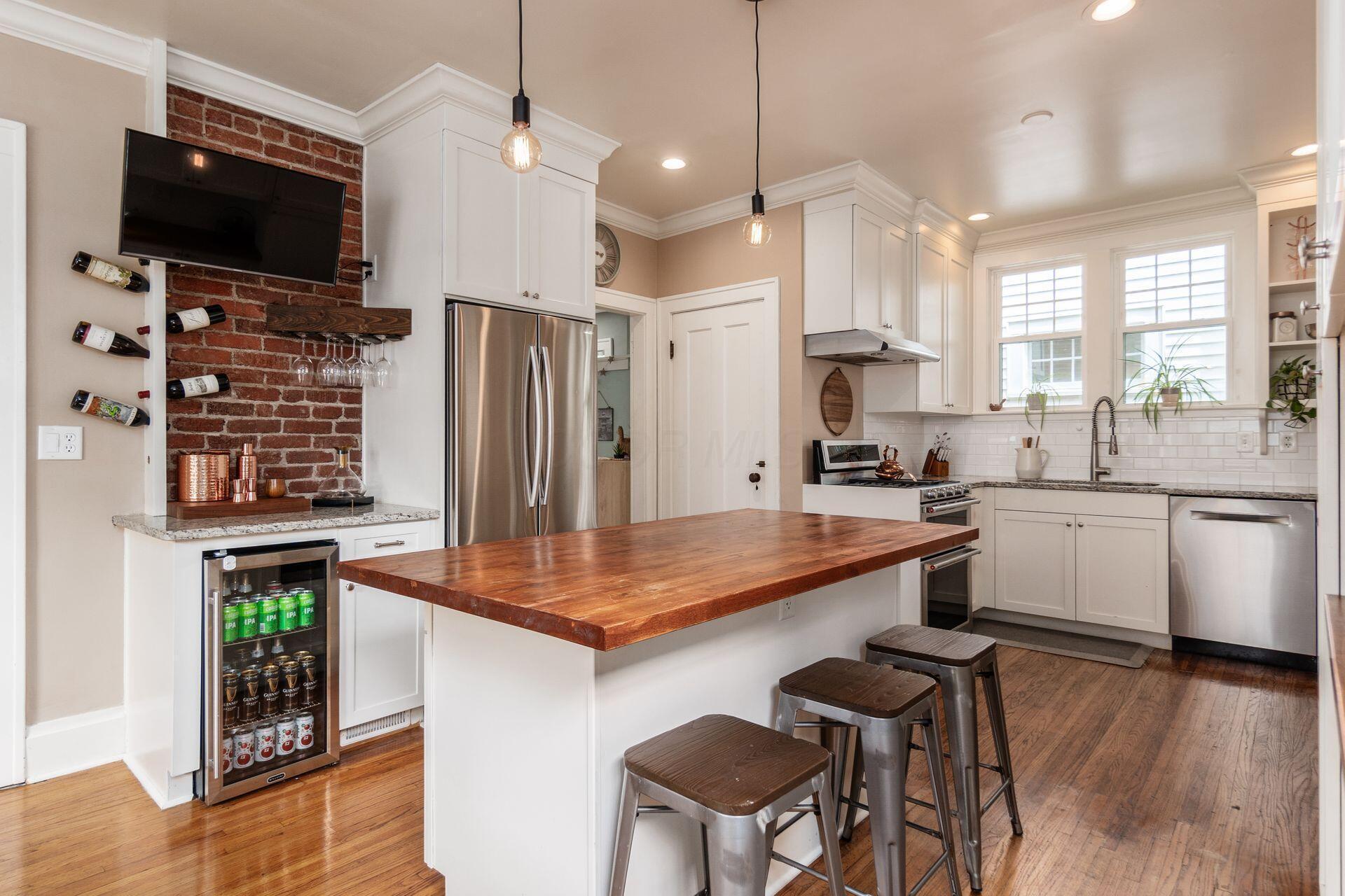311 Chatham Road Columbus, OH 43214 - Photo 12 of 44 Kitchen