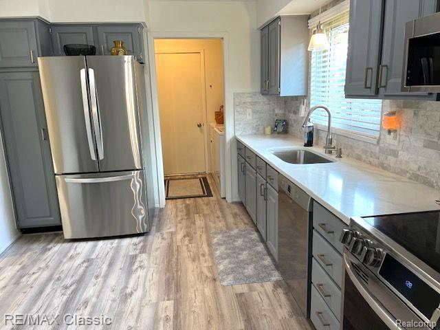 702 Tennyson Rochester Hills, MI 48307 - Photo 13 of 31