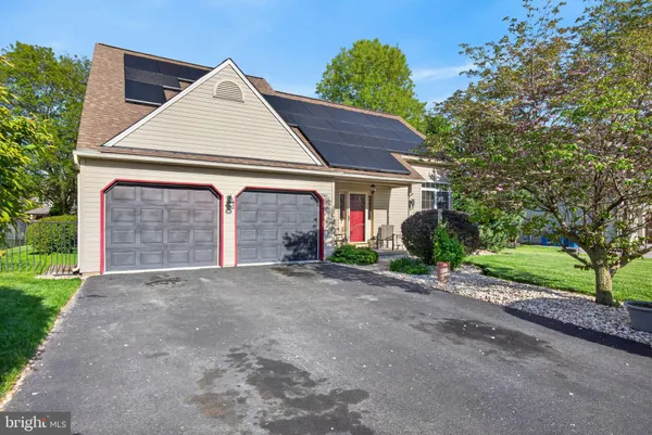 $365,000 | 325 Olde Hickory Road, Mount Wolf, PA 17347