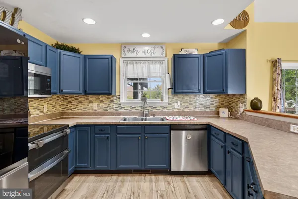 $365,000 | 325 Olde Hickory Road, Mount Wolf, PA 17347