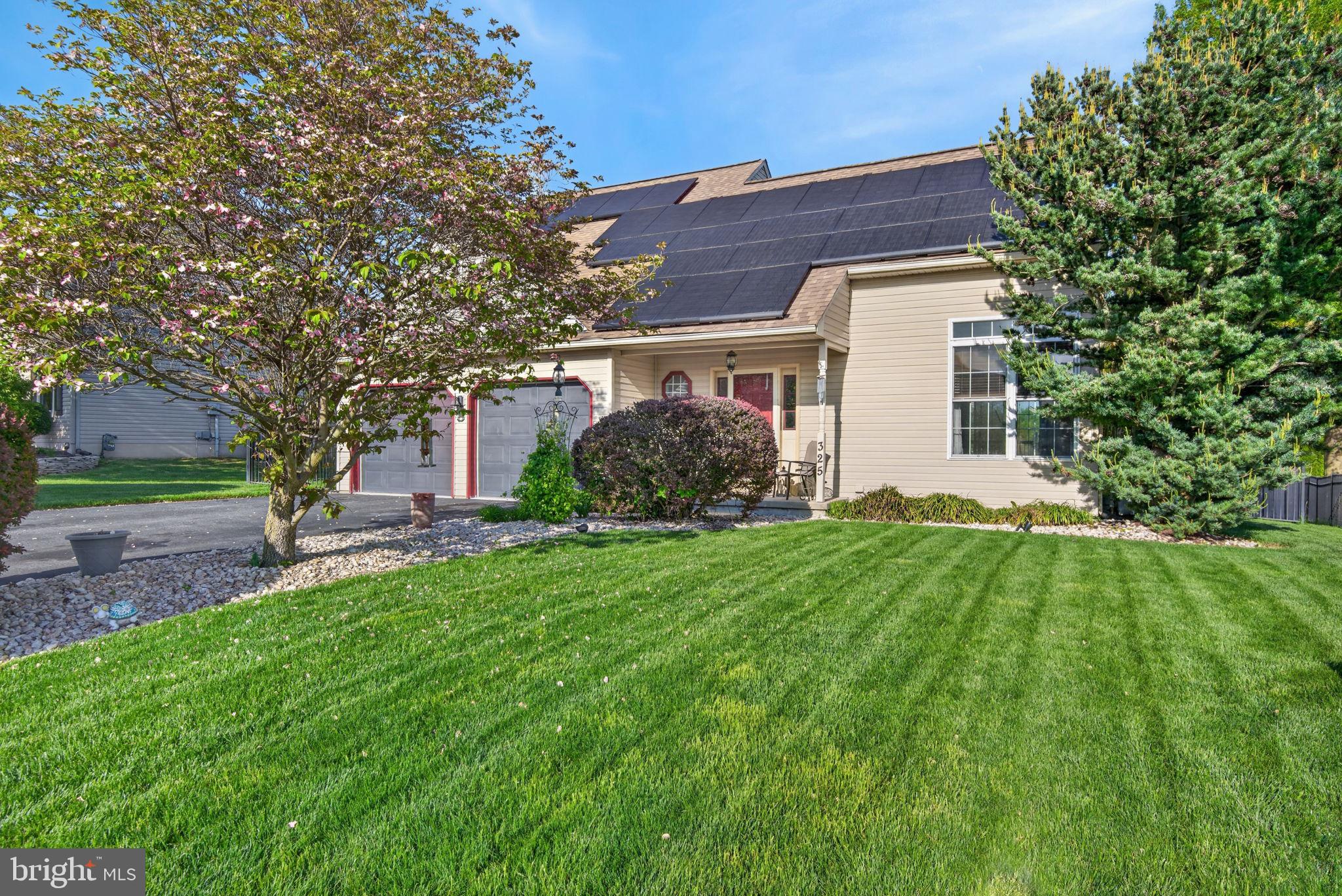 325 Olde Hickory Road Mount Wolf, PA 17347 - Photo 2 of 42