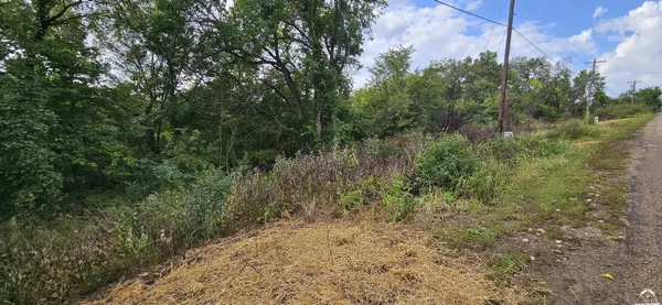 $4,500 | 6295 Rock Creek Drive, Ozawkie, KS 66070