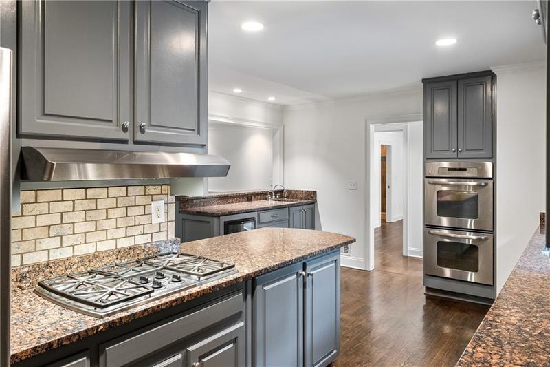 2468 Ridgeway Drive Atlanta, GA 30360 - Photo 11 of 30 Gallery Image 11