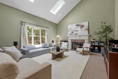 $1,095,000 | 60 Sugar Road, Bolton, MA 01740