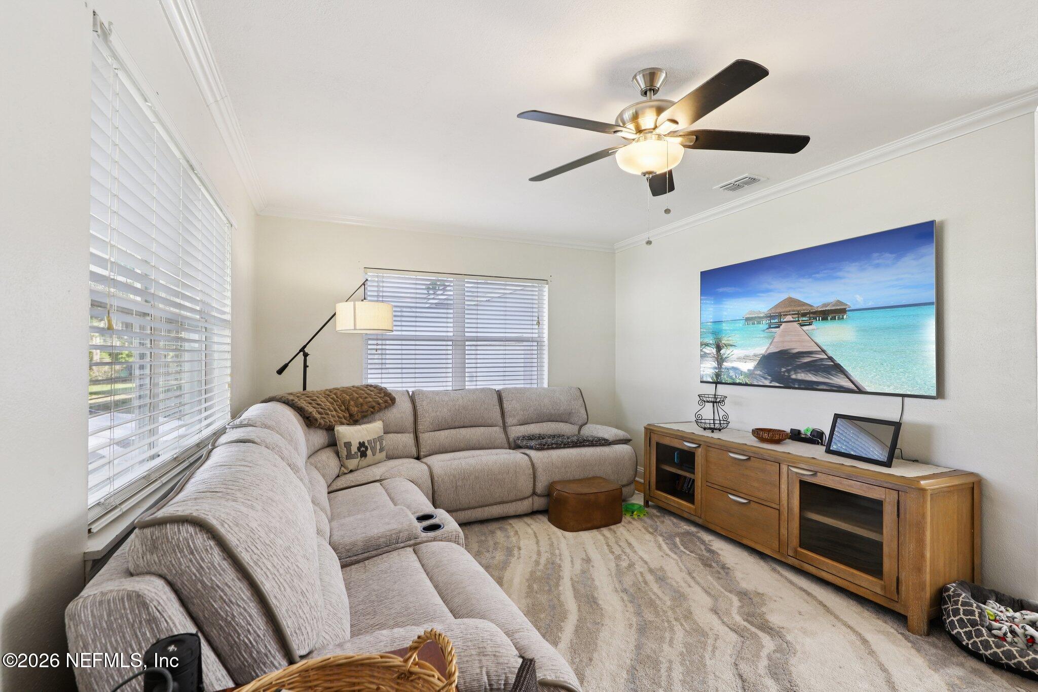 737 Wren Road Jacksonville, FL 32216 - Photo 11 of 33 Living Room