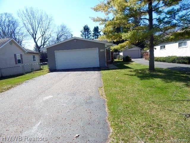 7725 Bridge Road Waterford, MI 48329 - Photo 4 of 13 Street View
