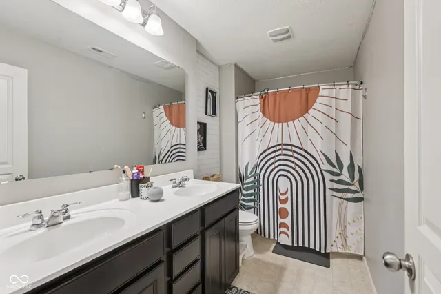 $450,000 | 13504 Forest Glade Drive, Fishers, IN 46037